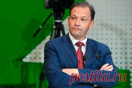 Великобритания ввела санкции против своего гражданина Сергея Брилева. Великобритания расширила санкционный список и добавила туда новых россиян. Лондон дополнил список начальником Национального центра управления обороной России генерал-полковником Михаилом Мизинцевом. Также под ограничения попал известный телеведущий Сергей Брилев, являющийся гражданином Великобритании.