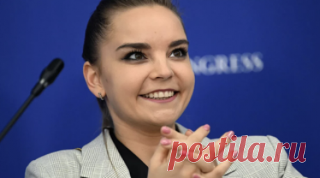 Аверина: российский судья на вопрос Ариши «Нам завтра конец?» ответил: «Да. Но вы держитесь…». Серебряный призёр Олимпиады, российская гимнастка Дина Аверина рассказала о ситуации на Играх в Токио, когда общественность ждала от спортсменки только золотой медали. Читать далее