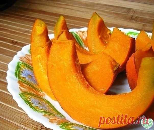 10 ВАРИАНТОВ ПРИГОТОВЛЕНИЯ ВКУСНОЙ ТЫКВЫ

РЕЦЕПТ 1. ТЫКВА ПАРЕНАЯ.
Нарежьте очищенную тыкву на кубики.
В глубокую кастрюлю налейте 1 см. воды и плотно уложите тыкву. Внимание, вода не должна тыкву покрывать.
Показать полностью...