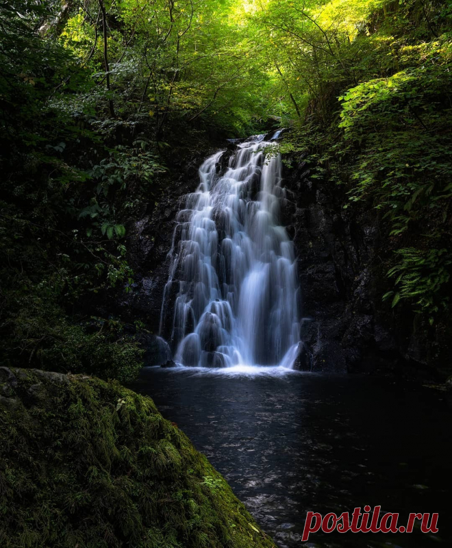 Pangeen Northern Ireland by Ｎｅｉｌ Ｔａｐｍａｎ