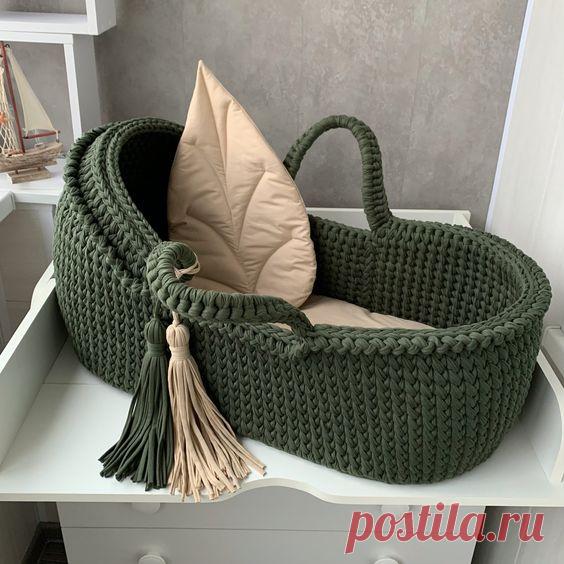 Корзина для младенца Моисея. Детская кроватка. Детская колыбель ручной работы. Декор для детской комнаты, связанный крючком. Идея подарка для новорожденного и новорожденной матери.