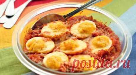 Яйца в томатном соусе с сыром, пошаговый рецепт с фото