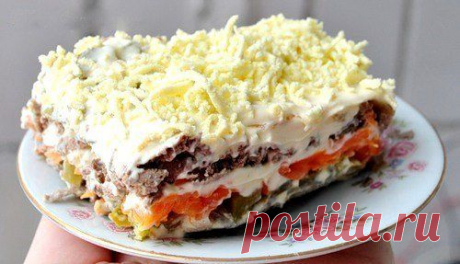 Cook it! - вкусные рецепты
Салат слоёный &quot;Печёнкин&quot; 

Ингредиенты:
- печень куриная или телячья(отварная) -350гр
- огурчики маринованные - 1 банка
- яйца - 4-5 шт.
- морковь - 4 средних
- лук - 4 средних головки
- майонез
- масло для жарки
