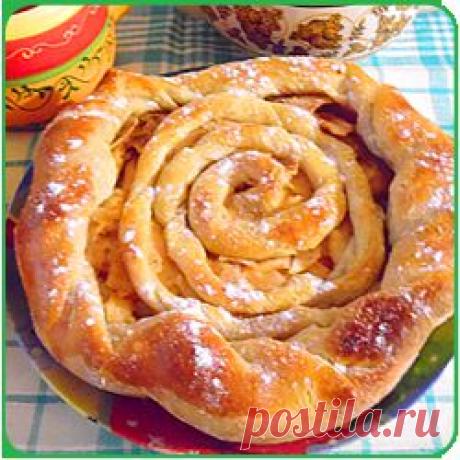 Слоеный пирог с яблоками – рецепт в духовке с фото