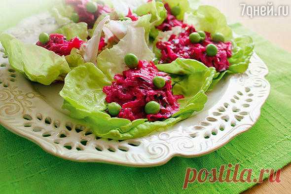 Горячий салат из свеклы с луком и творожная шарлотка