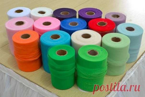 #Фатин в роллах. Ширина 15см. Цена 20р. за 1 метр. 
Готовое решение для юбочек туту. А также для нарядов любимым куклам и мишкам... Для брошей и отделки... Для аксессуаров и декора... 
Крайне полезная в хозяйстве вещь:) 
Фатин хорошего качества, средней жёсткости. 
Проверено в работе мной лично:) 
В наличии 8 цветов. Номера смотрите на следующих фото 
Цвета такие: 
1 - белый 
2 - слоновая кость 
3 - персиковый 
4 - розовый - нет 
5 - лаванда 
6 - синий - нет 
7 - серый 
8...