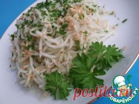 Салат из кольраби с кунжутом и свежим имбирём - кулинарный рецепт