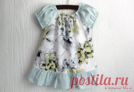 Моделирование детского платья 
Отмечаем общую длину платья - высота оборки. Отмечаем линию верха. 
Отмечаем линию середины спинки, откладываем от нее припуск на сборку горловины 7-10 см, Рисуем линию, параллельную линии середины спинки. 
На основе спинки намечаем линию реглана. Накладываем спинку к намеченной линии, обрисовываем спинку до бокового шва. Делаем расширение по линии низа, рисуем линию бокового среза. 
Аналогичным способом вырисовываем полочку с расширением по низу и припуском на