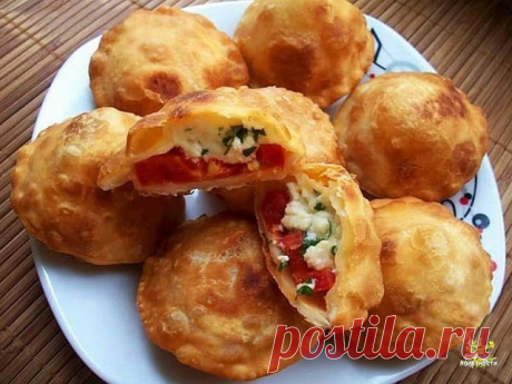 Они даже вкуснее чебуреков! Я теперь часто так детям делаю!