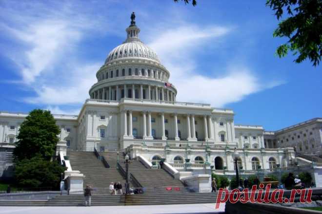 Конгрессмен США Уолтц заявил, что «эра карт-бланшей» для Киева кончилась. В США фиксируется бесконтрольная инфляция и рост цен.