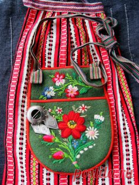 Swedish folk art apron (I've discovered slowly that my…