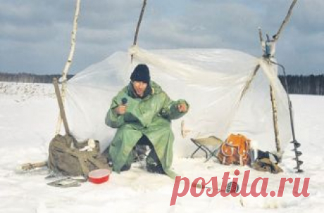 На обманку и живца С ледоставом хищник загулял, зарыскал по донным свалам и начал жировать. Но, как в добрые старые времена, "голой" блесной его сейчас не всегда можно соблазнить. Помнится, был у нас в городе клан "музыкантов"-судачатников, чуть ли не запатентовавших свою конструкцию отвесной блесны и берегущих...