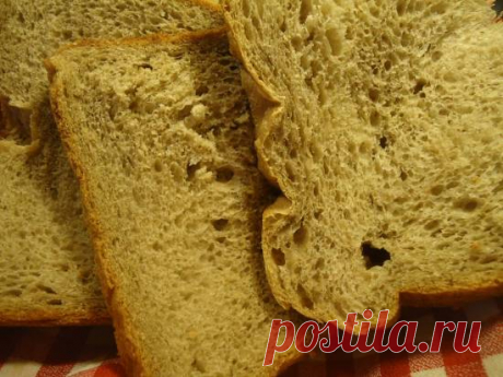 Пшеничный хлеб с льняной мукой и фруктовым пюре Положить все ингредиенты в ведро хлебопечки согласно инструкции. Поставить программу Основной. Все. Я очень люблю льняную муку, хлебный мякиш с ней становится шелковым, безумно воздушным и каким-то особенным не только тактильно. Пюре у меня покупное Сады придонья. Похожие рецепты (Mar_k) (Татьяна С.