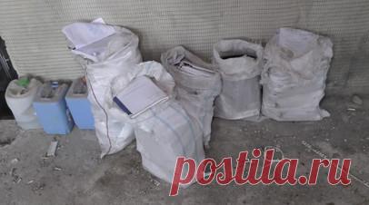 В Волновахском районе: в ДНР обнаружили тайник с секретной документацией СБУ. Благодаря совместной работе управления ФСБ по ДНР и органов военной контрразведки Тихоокеанского флота в Волновахском районе обнаружен тайник с секретной документацией СБУ. При этом ведётся проверка информации о лицах, причастных к деятельности украинских спецслужб. Кроме того, в городском округе Дебальцево был обнаружен схрон одного из украинских неонацистских вооружённых формирований, из которого изъяли почти 50…