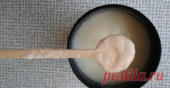 Сделай маску вечером, и утром ты застынешь перед зеркалом! 
Где же морщинки…
Есть средство, которое ласково омолодит кожу в любом возрасте, а знаем мы его с раннего детства. Это — манная каша, манная крупа! Благодаря высокому содержанию крахмала и растительных белков, она действует волшебно: тщательно ухаживает за чувствительной кожей, отшелушивает мертвые клетки, подтягивает морщинки.
Настоящая «манна небесная» для лица любой женщины! Мы предлагаем тебе 4 рецепта, которые станут твоими любимым