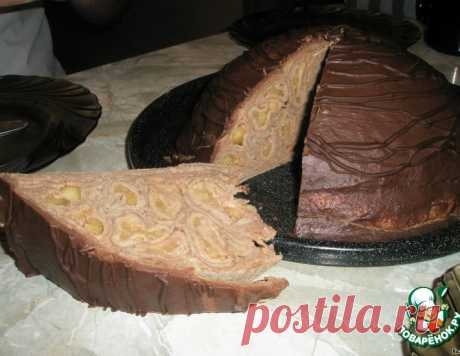 Блинный торт с шоколадным кремом и яблоками