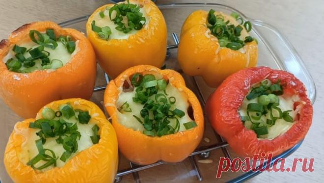 По новому! Фаршированные перцы     Всем привет! Предлагаю приготовить фаршированный перец по новому! Перец получается очень вкусный, сочный и ароматный. В этом перце нет ни грамма масла, можно отнести к диетическим пп рецептам!Ингредиенты :1.Перец болгарский — 6 шт 2. Сыр тертый — 150 г...