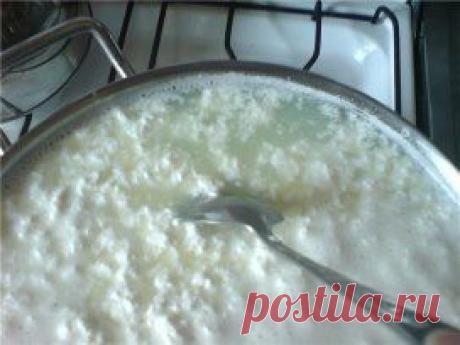 Адыгейский сыр — вкусный и полезный. Сделайте дома. Рецепт тут: https://dom.luxpovar.ru/adyigeyskiy-syir-po-byistromu/
