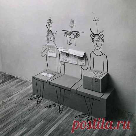 سول اشتینبرگ، تصویرساز و کارتونیست رومانیایی-آمریکایی که به خاطر کارهایش برای نیویورکر بسیار معروف است. او خودش را نویسنده‌ای می‌دانست که نقاشی می‌کشد.
https://www.saulsteinbergfoundation.org/
Saul Erik Steinberg was a Romanian and American cartoonist and illustrator, best known for his work for The New Yorker, most notably View of the World from 9th Avenue. He described himself as "a writer who draws”.
#pluscreative #creativead #SaulSteinberg #cartoonist #photo #Idea #Digi...