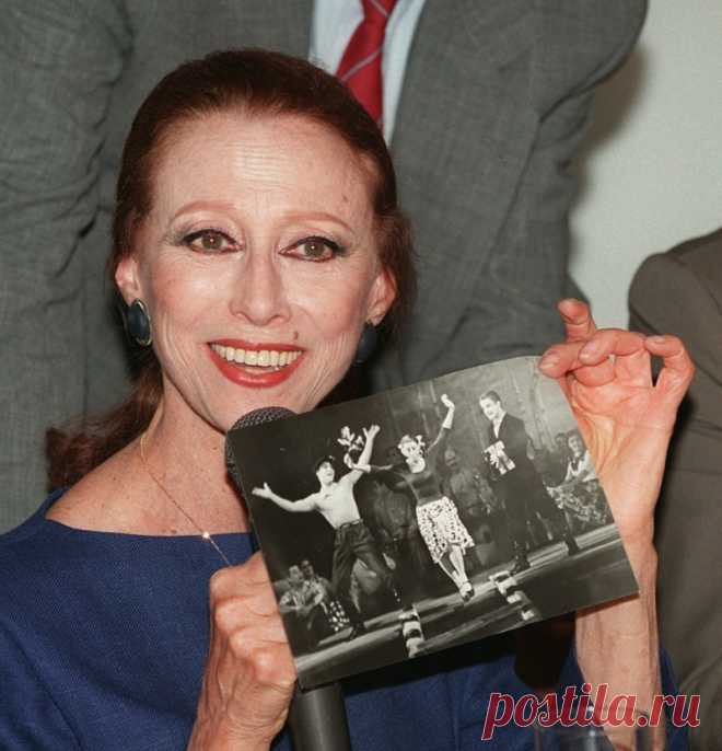 Балерина написала две книги: «Я, Майя Плисецкая» (1993), «Тринадцать лет спустя: сердитые заметки в тринадцати главах» (2007). Майя Плисецкая обладала невероятной женской утонченностью и чуткостью, которая помогала ей танцевать душой и притягивать к себе людей. Ее жизненные принципы базировались на доброте и самодисциплине.  /  Жизнь Майи Плисецкой