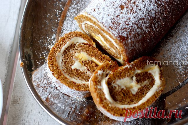 Изумительно вкусный и нежный низкокалорийный тыквенный рулет со сливочным кремом.