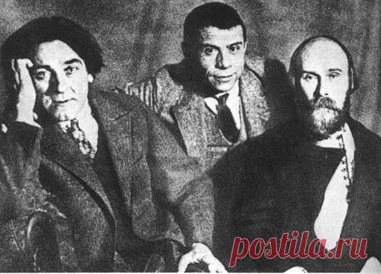 Почему в СССР гомосексуалов назвали голубыми До сих пор это остается загадкой. Наберется добрый десяток версий. Разбираем самые интересные.