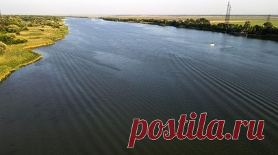 Два теплохода столкнулись на Дону в Ростовской области. На Дону в Ростовской области произошло столкновение двух теплоходов, сообщили в Южной транспортной прокуратуре. Читать далее