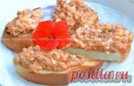 Бутерброды с килькой в томатном соусе