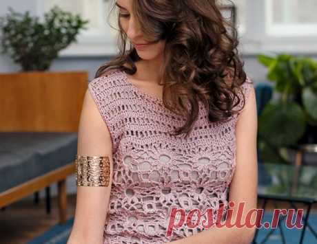 Коктейльное платье с ажурными узорами - схема вязания крючком. Вяжем Платья на Verena.ru ​Схема и описание вязания крючком коктейльного платья с ажурными узорами из журнала «Маленькая Diana» №8/2016
