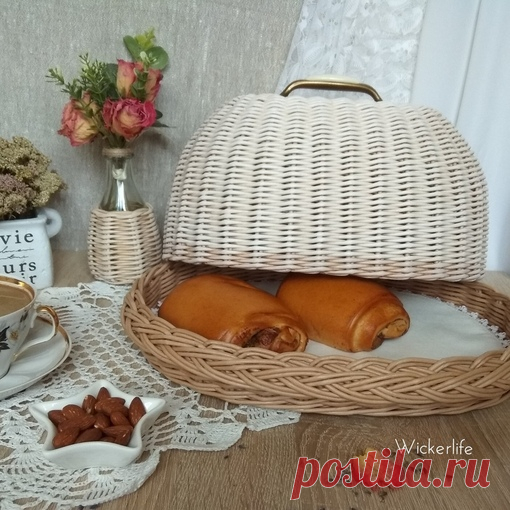 А утро начинается с #кофе 
#добраутра всем С аромата булочек с корицей Именно это и есть уют, спокойствие и умиротворение  Когда свежеиспечённый хлеб и булочки всегда лежать в хлебнице, когда на столе стоит #чашкакофе, а лучше две и ты понимаешь, что в жизни всё #окей
Хлебница для хранения булочек и печенек (и кто их хранить только собирается ) .
Размер нижней части по верху:
23×31 см
Показать полностью…