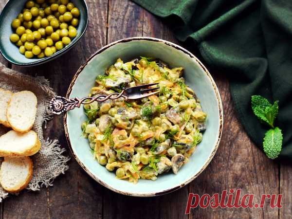 Салат с шампиньонами и зеленым горошком — рецепт с фото пошагово