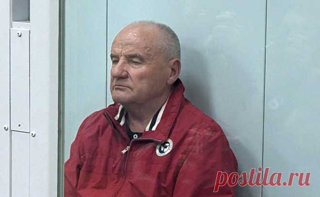На задержанного экс-замминистра обороны Попова подал в суд экскурсовод. Мужчина заявлял о «многочисленных нарушениях хранения музейных экспонатов» в парке «Патриот», где он работал, суды ранее отклонили его иски к Минкультуры и руководству парка, отмечает «РИА Новости»