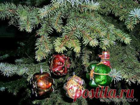 Новогодние шарики-сюрпризы из пластиковых бутылок