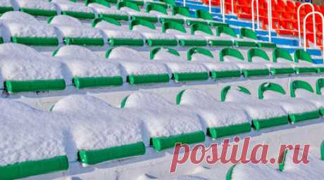 Тарханов считает, что матч ЦСКА — «Ростов» следовало перенести из-за снегопада. Бывший главный тренер московского ЦСКА Александр Тарханов поделился мнением о погодных условиях в матче 17-го тура Российской премьер-лиги (РПЛ) с участием армейцев и «Ростова». Читать далее