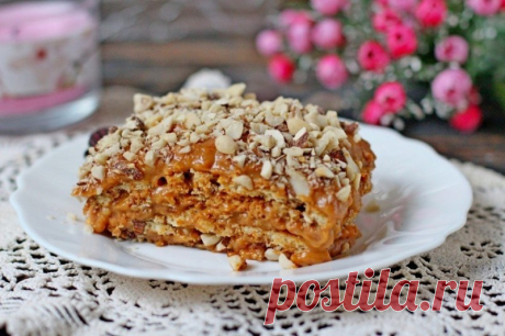 ​Торт без выпечки с вареной сгущенкой и орехами Ингредиенты:
Печенье (сухое) &mdash; 300 гКофе (натуральный) &mdash; 1 ч. л.Арахис (очищенный) &mdash; 100 гМиндаль &mdash; 50 гМолоко &mdash; 500 млКрахмал &mdash; 2 ст. л.Вареная сгущенка &mdash; 250 гСахар &mdash; 100 гМасло сливочное &mdash; 50 гЯйца &mdash; 2 шт.Приготовление:1. 2...