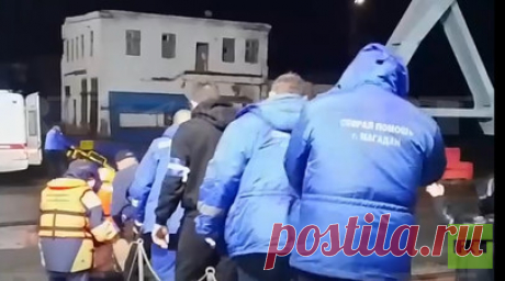 Выжившего после двух месяцев дрейфа в Охотском море мужчину доставили в Магадан. Михаила Пичугина, выжившего после двух месяцев дрейфа в Охотском море, доставили в Магадан. Читать далее