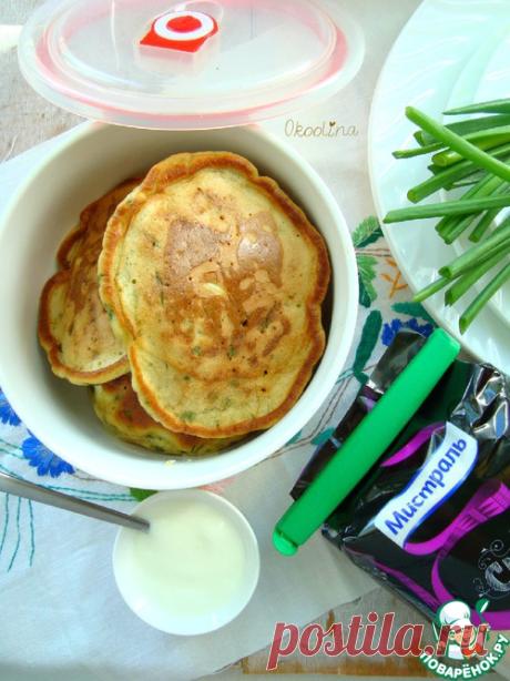 Оладьи с зеленым луком и яйцом - кулинарный рецепт