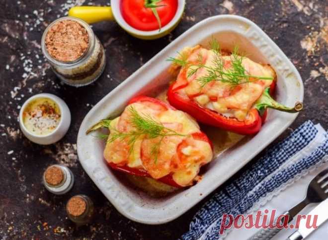 ​Фаршированный перец с помидорами и куриной грудкой Ингредиенты:
Перец болгарский — 300 гКуриная грудка — 200 г Помидоры — 70 г Сыр — 70 г Сметана — 40 г Сливки — 50 мл Соль — по вкусу Перец — по вкусу Специи — по вкусуПриготовление:1. Куриную грудку...