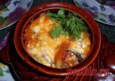 Печень, тушенная с грибами 

Продукты:

1. Печень телячья (говяжья) 800 гр.
2. Сметана — 1 стакан
3. Лук — 2 шт.
4. Грибы сушеные 5-6 шт.
5. Сахар — 2 ч. ложки
6. Томат-пюре 1-2 ст. ложки
7. Масло сливочное — 50 гр.
8. Мука — 1…