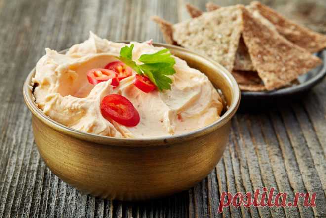 Достойная замена жирному майонезу! 12 рецептов вкуснейших заправок, и все в одной статье.