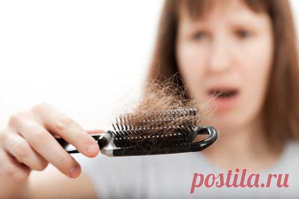 Почему очень сильно выпадают волосы на голове: видео-инструкция по лечению своими руками, причины, от чего грязные пряди стали выпадать сильнее, фото и цена