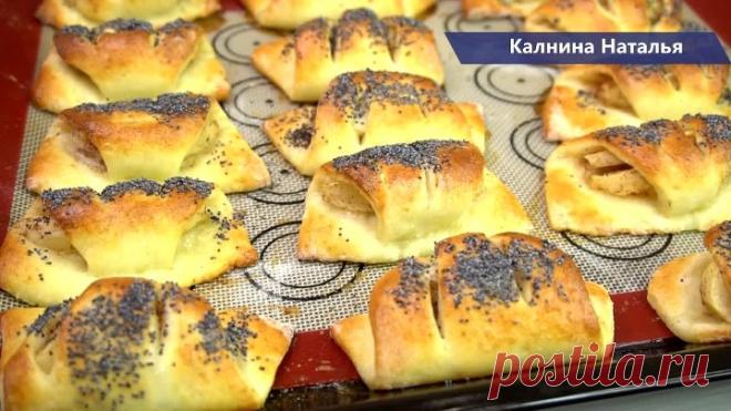 Есть 200 грамм творога и 2 яблока тогда срочно готовьте эту вкуснейшую быструю выпечку к чаю.