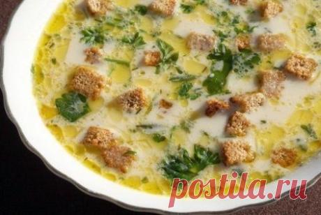 Сырный суп с гренками
#сырныйсуп #гренки #рецепты #кулинария #первыеблюда