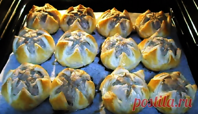Выпечка из слоеного теста на скорую руку - сочные пирожки "Бомбочки" с мясом | Вкусные рецепты | Яндекс Дзен
