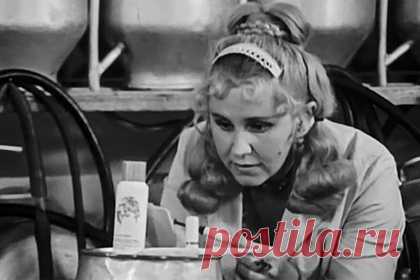 Актриса Эрлена Осипович найдена мертвой в день своего 85-летия. Советская актриса Эрлена Осипович умерла в Москве в день своего 85-летия. Артистка была найдена мертвой с своей квартире 6 февраля. Осипович обнаружили ее близкие. Предварительной причиной смерти названа острая сердечная недостаточность. Осипович снялась в таких фильмах, как «Дети солнца» и «Опровержение».