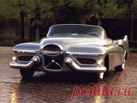 Концепт-кар Buick LeSabre 1951 года . Тут забавно !!!