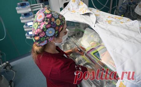 Минздрав заявил об историческом минимуме младенческой смертности в России. В России зафиксирован исторический минимум младенческой смертности — 4,1 промилле (соответствует 0,41%), сообщил глава министерства здравоохранения Михаил Мурашко на открытии новой детской поликлиники в Казани.