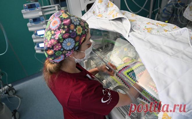 Минздрав заявил об историческом минимуме младенческой смертности в России. В России зафиксирован исторический минимум младенческой смертности — 4,1 промилле (соответствует 0,41%), сообщил глава министерства здравоохранения Михаил Мурашко на открытии новой детской поликлиники в Казани.