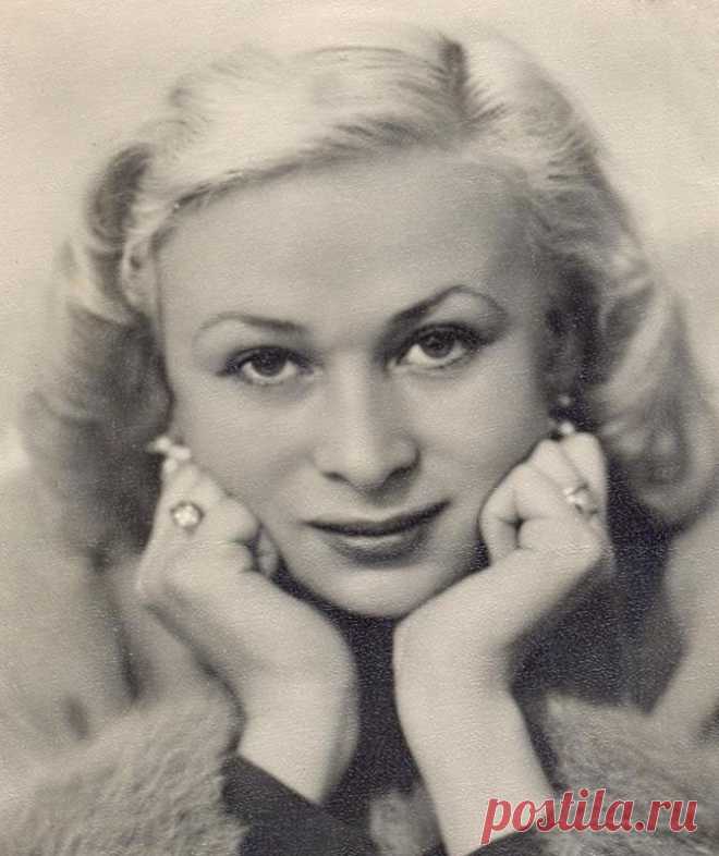 Валентина Серова - 