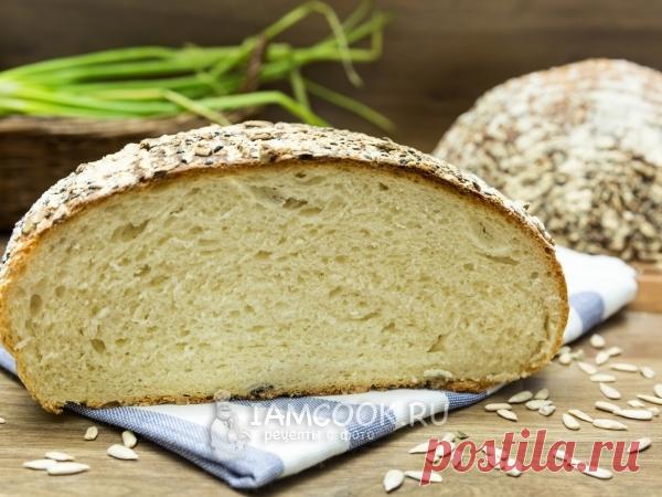 Подовый хлеб на кефире — рецепт с фото Легкий и пушистый хлеб станет отличным дополнением к тарелке супа или борща, а также подходит для бутербродов.
